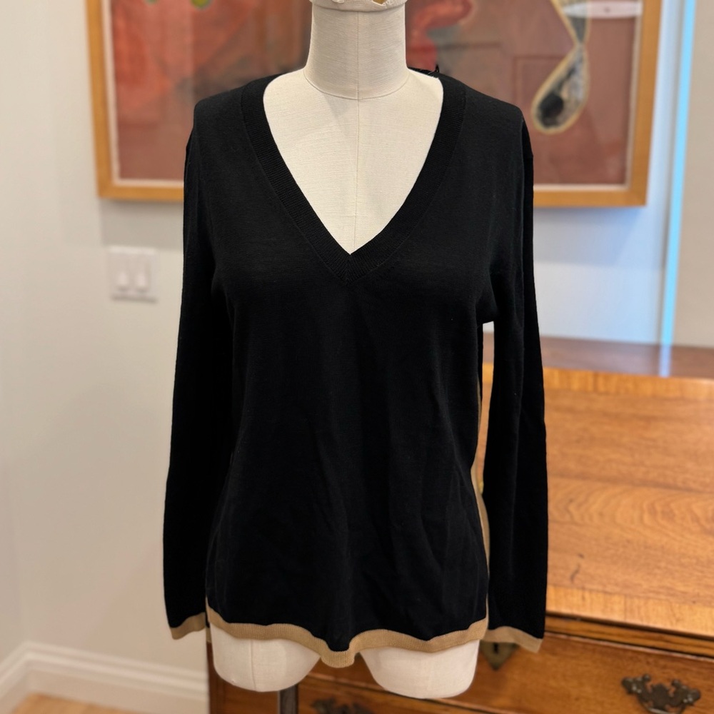 GRAN SASSO border v neck